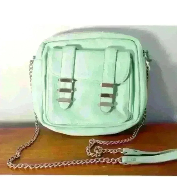 🍁4/$15🍁 Shoulder bag - Picture 1 of 3